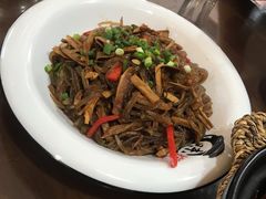 -临街徽菜馆·正宗黄山味