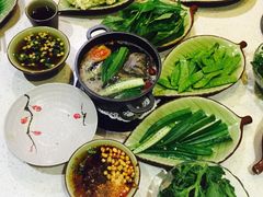 一叶一世界藏茶素食火锅-一叶一世界•素食餐厅(环球中心店)