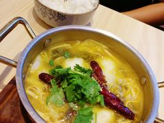 老坛子酸菜鱼米饭-俏凤凰(美林M·LIVE天地东座店)