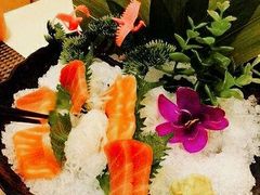 -山川小町·极番烧肉(新地假日广场店)