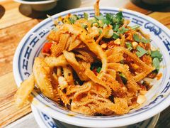 -沪小二炭火蛙锅(淮海中路美食不夜城店)