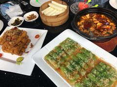 -铜锣湾·有麝自然香(重庆新天地店)