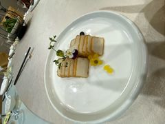 -黄浦江游览十六铺3号码头网红自助餐