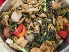 酸菜肥肠-红旗山庄(圭峰山店)