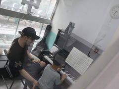 -梅纳·钢琴声乐架子鼓Mena Music(双井店)