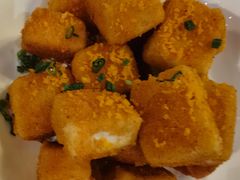 -胡桃里音乐餐厅(陶溪川店)(川湘赣菜·世界百大酒庄直供红酒·音乐表演)