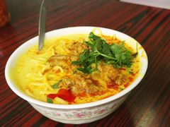 椰汁咖喱鸡汤面-成群小食店