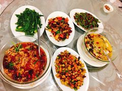 -YI PIN JU 一品居中餐厅 中国超市