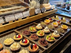 -雍容荟帝王蟹活龙虾展台自助(IFS黑金店)