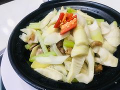 -鑫悦楼煎蟹·16年海鲜大排档