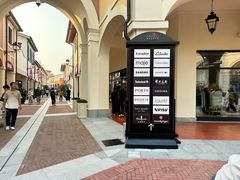 -佛罗伦萨小镇广佛名品奥特莱斯(疏港路店)