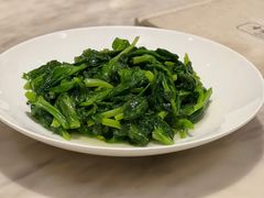 鸡油炒豆苗-香港百合居(LCM置汇旭辉广场店)