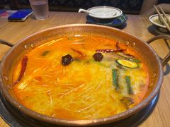 -洱火云南酸菜牛肉火锅(石景山当代商城店)