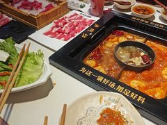 -老牌坊云南鱼豆花火锅(哈西万达店)