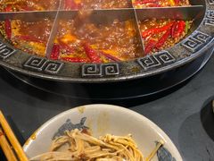 -疯狂的筷子老灶九宫格火锅