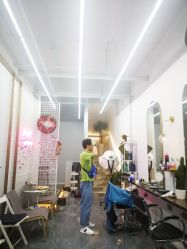 -茶发Salon·烫发染发理发