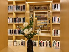 -漕河泾街道图书馆(漕河泾社区文化活动中心店)