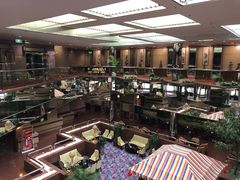 -燕山大酒店