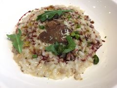 -香格里拉鱼跃地中海西餐厅·牛排披萨