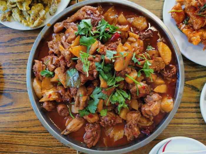 农夫大盘鸡(锦程大街店)-"苍蝇小店,位置也不太好找,但是真的适合吃.