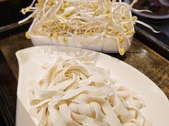 -宽板凳老灶火锅(台湾街店)