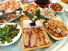 -三亚火车头万人海鲜广场