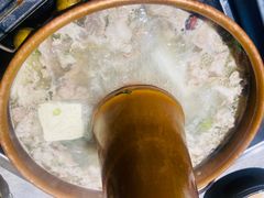 -洞庭洲·防空洞火锅·铜锅涮肉·烧烤(新百广场店)