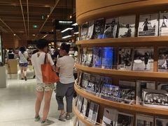 -钟书阁(松江泰晤士小镇店)