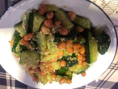 拍黄瓜-马路牙子地桌烤肉(工体店)