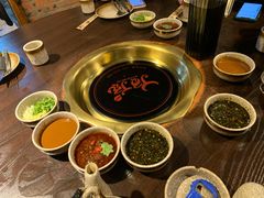 -顶顶汤火牛排火锅·经典铜锅涮肉