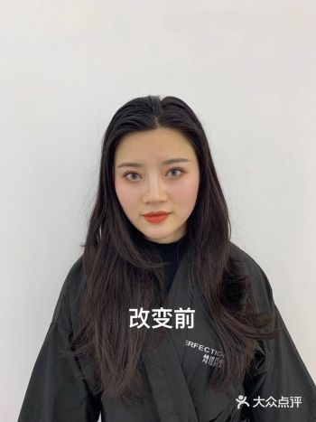 一款大卷发应该是很多女孩的梦吧， 再搭配一款超级显白