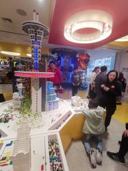 -乐高品牌旗舰店(人民广场店)