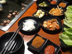 -肉甲韩国木炭烤肉(新壹街1店)