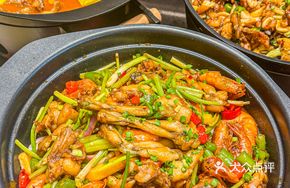 Double Pepper Frog and Shrimp Stir-fry