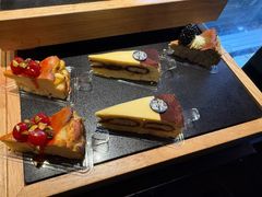-雍容荟帝王蟹活龙虾展台自助(IFS黑金店)