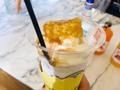 疯狂的蜂蜜冰淇淋-OUR Bakery(三里屯太古里店)