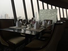 靠窗位-广州花园酒店-凌璇阁360度高空海鲜自助餐CAROUSEL