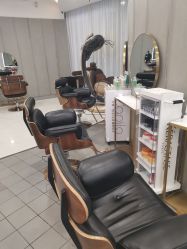 点击看大图 -八佰伴8008星级形象店