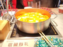 -尚尚仙·酸汤猪手·猪肚鸡火锅(华联万柳购物中心店)