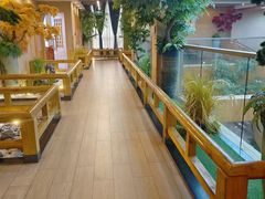-绿草地·湘菜(酃湖师院店)