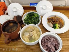 -雪梅月子中心(华侨城店)
