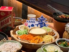 -包整·丝娃娃(甲秀楼景观店)