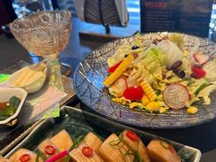 -铭牛烧肉·和牛海鲜自助(高新月牙湖店)