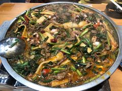 牛肉八带鱼饼土豪锅-京玉菲饭店(李村店)