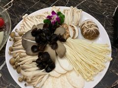 -秦宝雪花牛肉养生火锅(大兴九臻店)