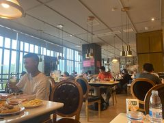 -吉布鲁牛排海鲜自助(假日国际店)