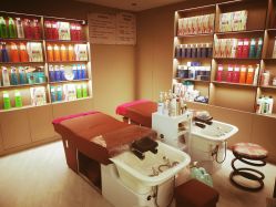 -红人馆造型十添