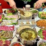 够鲜👍👍绵阳新开的现捞现煮的海鲜火锅！！