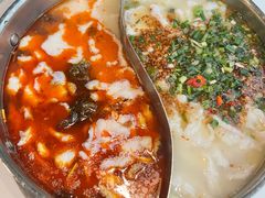 -德林酸菜鱼火锅(南丹店)