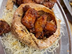 佛钵香骨-关丹乞丐鸡海鲜饭店